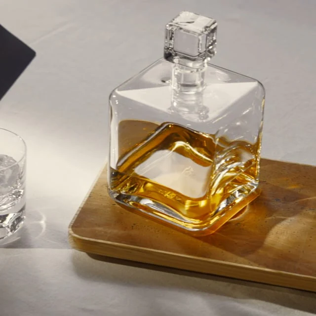 Whisky Square Decanter - Image 6