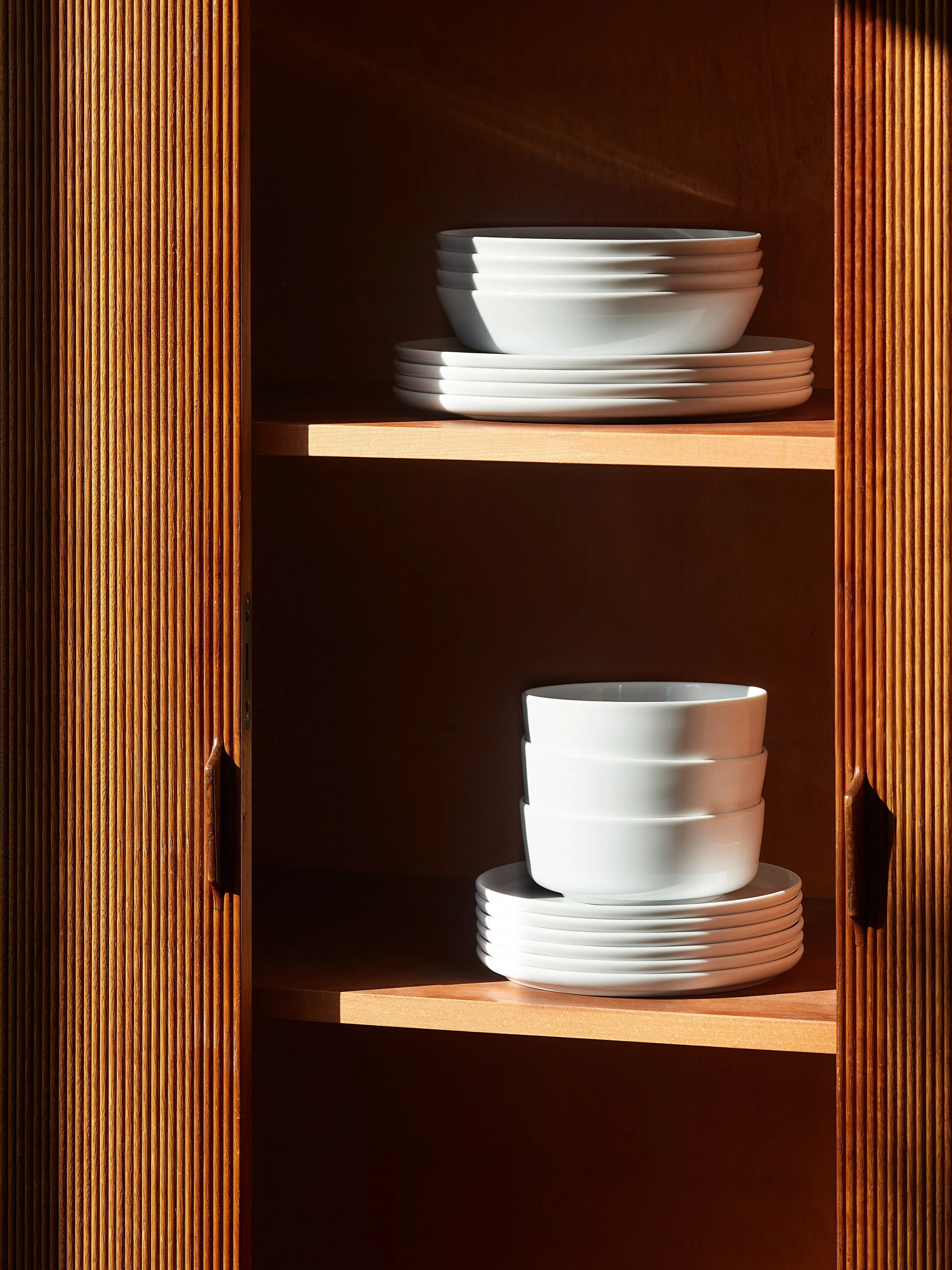 Dinnerware Bundle (16 Piece) - Image 8