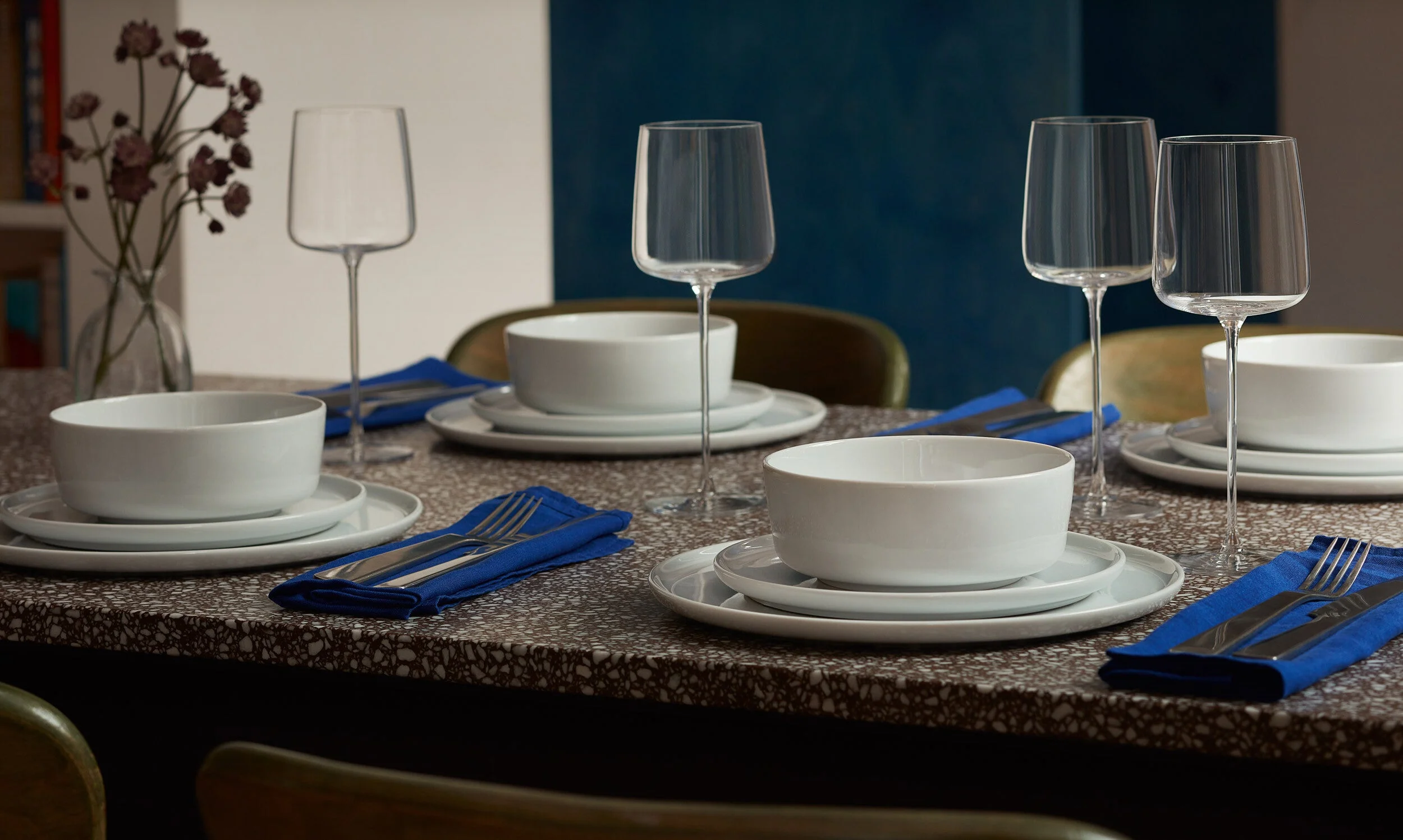 Dinnerware & Wine Glass Bundle (16 Piece) - Image 11