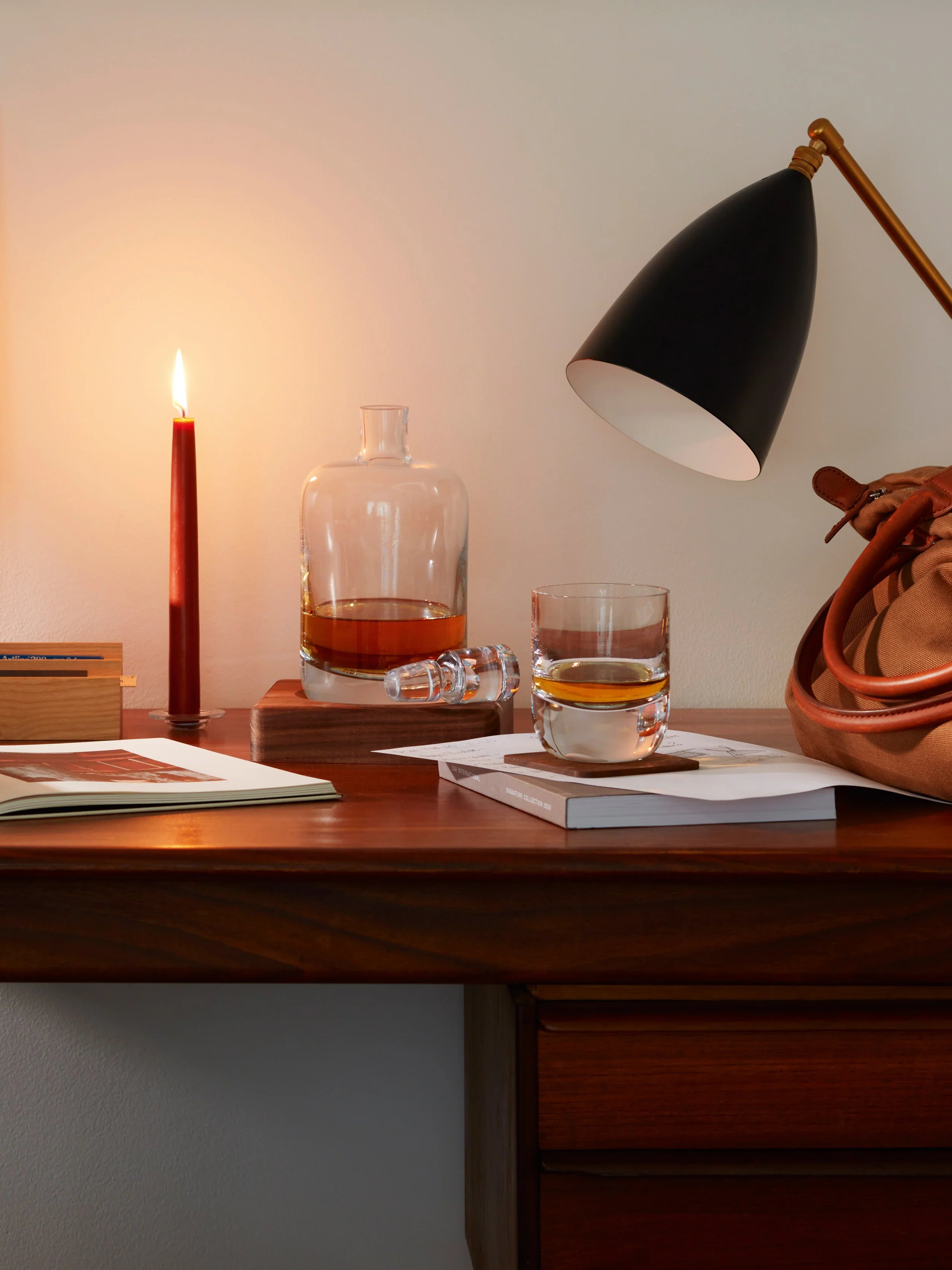 Renfrew Decanter & Walnut Base - Image 6